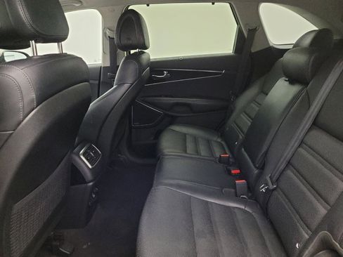 Used 2016 Kia Sorento SX FWD image 18