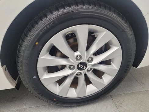 Used 2018 Kia Optima S image 31