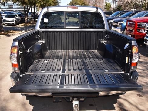 Used 2014 Toyota Tacoma PreRunner w/ SR5 Package image 34