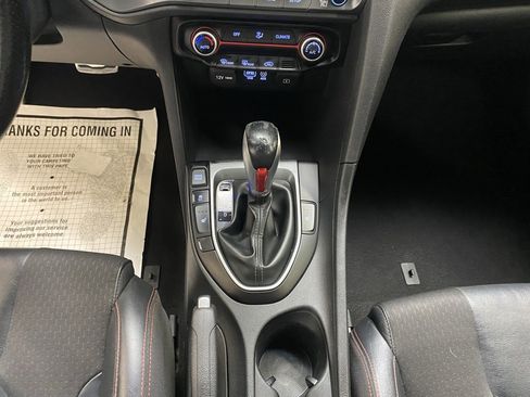 Used 2019 Hyundai Veloster Turbo image 25