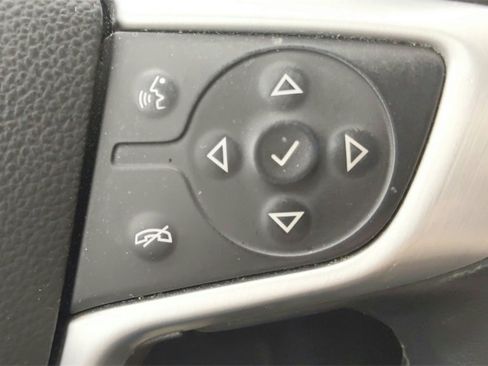 Used 2024 GMC Terrain SLT image 22