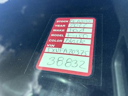 Used 2022 Ford F150 Lariat w/ Equipment Group 502A High image 5