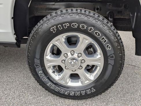Used 2024 RAM 2500 Big Horn AWD/4WD image 20