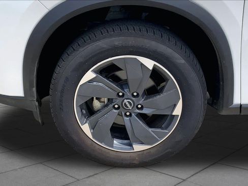 Used 2024 Nissan Rogue SV AWD/4WD image 11