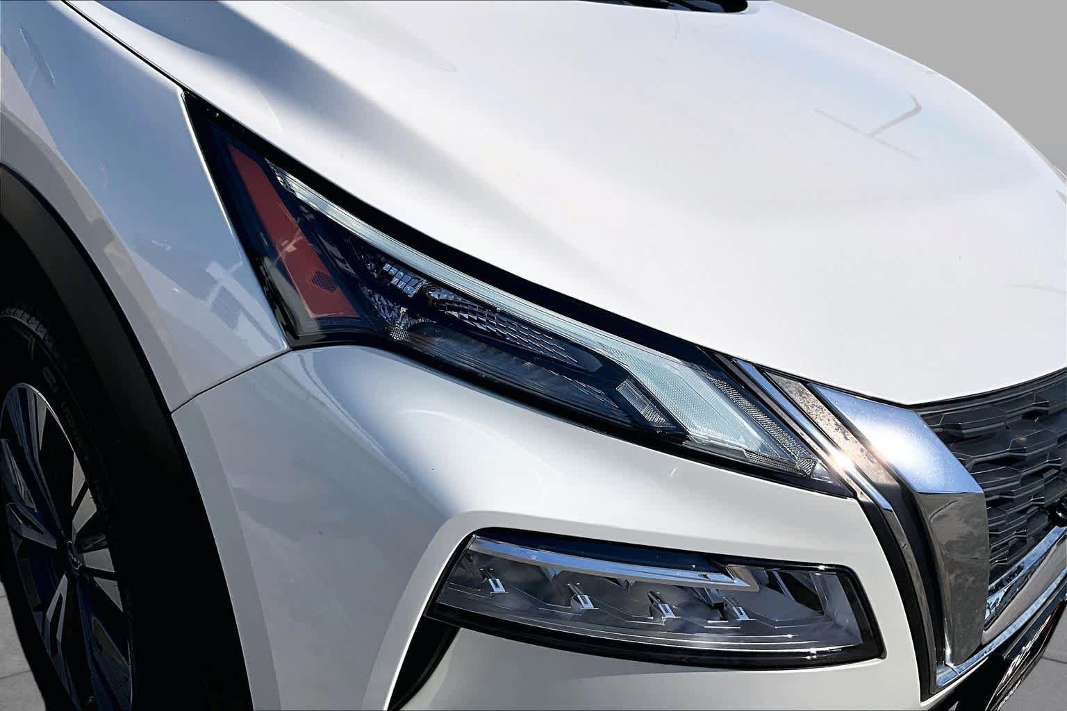 Certified 2023 Nissan Rogue SV FWD image 27