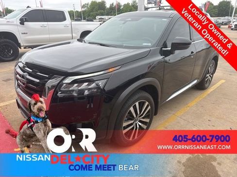 Used 2025 Nissan Pathfinder Platinum w/ Cargo Package AWD/4WD image 1