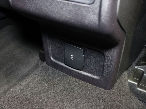 Used 2024 Lincoln Corsair FWD image 16