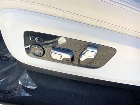 Certified 2025 BMW X7 M60i image 22