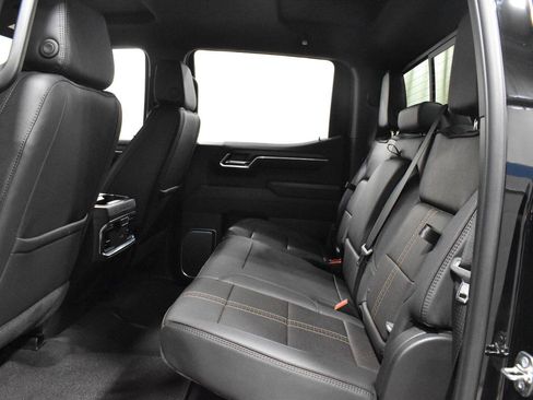 Used 2026 Chevrolet Silverado 1500 High Country w/ Technology Package AWD/4WD image 4