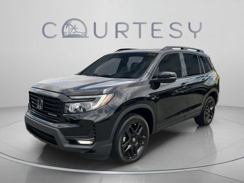 Used 2024 Honda Passport Black Edition image 2