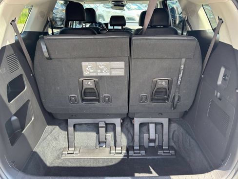 Used 2026 Kia Carnival FWD image 29