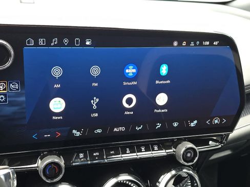 New 2025 Chevrolet Blazer EV LT image 18