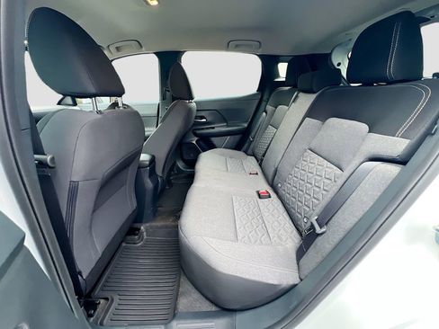 Used 2025 Nissan Kicks SV image 20