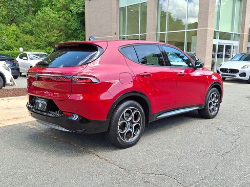 Used 2024 Alfa Romeo Tonale Ti w/ Premium Interior Package AWD/4WD image 25