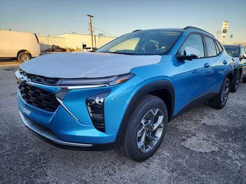 New 2026 Chevrolet Trax LT w/ Driver Confidence Package image 2