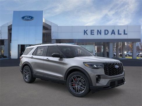 Used 2026 Ford Explorer ST-Line w/ ST-Line Street Pack image 7
