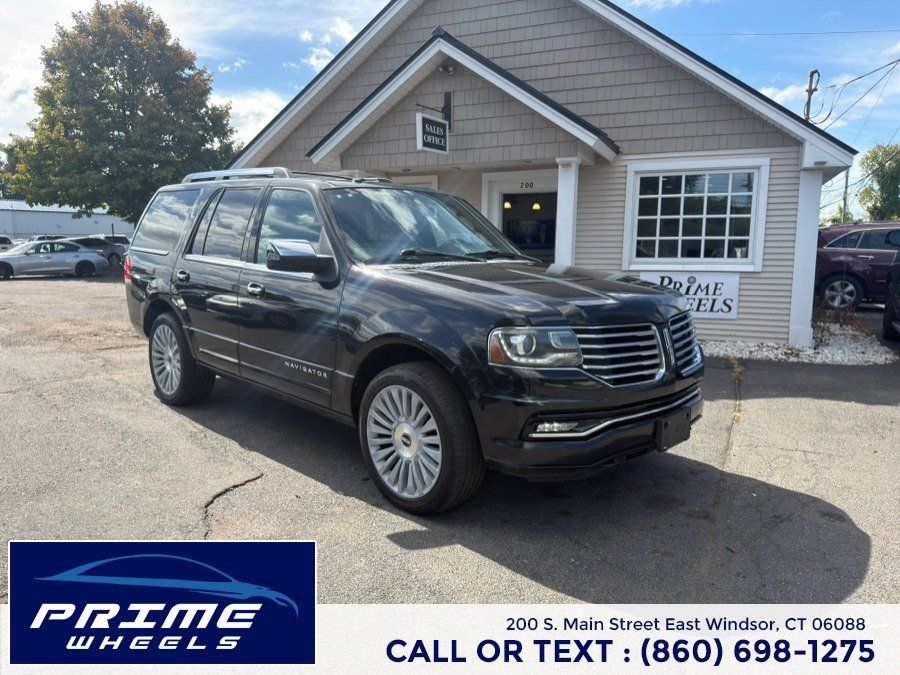 Used 2015 Lincoln Navigator 2WD image 1