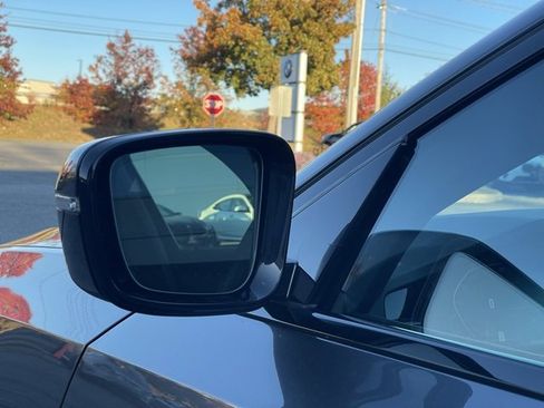 Certified 2022 BMW 330i xDrive Sedan w/ Driving Assistance Package image 26