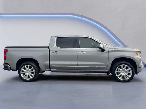 Used 2024 Chevrolet Silverado 1500 High Country w/ High Country Premium Package AWD/4WD image 7