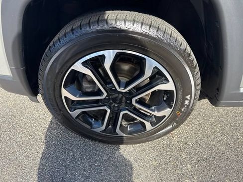 Certified 2022 Jeep Compass Limited AWD/4WD image 32