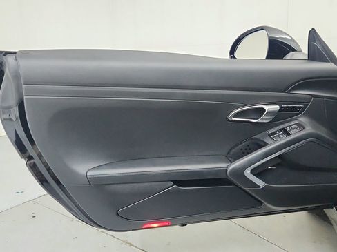 Used 2014 Porsche 911 Carrera image 16