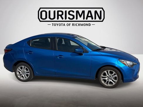 Certified 2018 Toyota Yaris iA FWD image 4