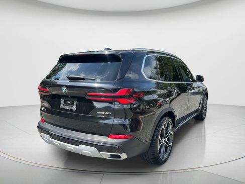 Used 2025 BMW X5 xDrive40i w/ Parking Assistance Package AWD/4WD image 4