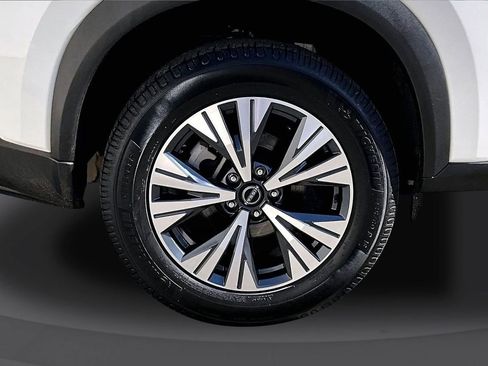 Used 2023 Nissan Rogue SV image 34