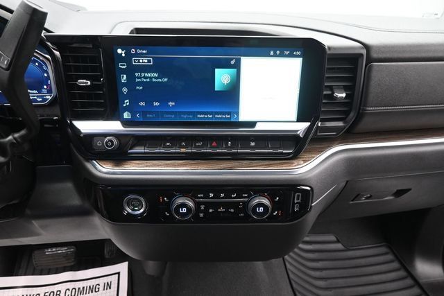 Used 2023 Chevrolet Silverado 1500 LT AWD/4WD image 17