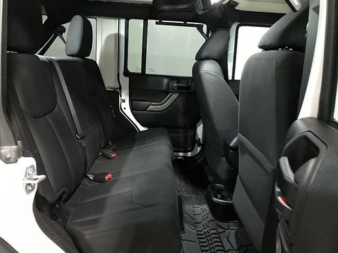 Used 2016 Jeep Wrangler Unlimited Sport w/ Quick Order Package 24S AWD/4WD image 17