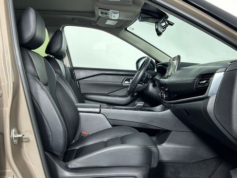 Used 2024 Nissan Rogue SL w/ SL Premium Package AWD/4WD image 10