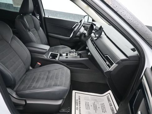 Used 2023 Mitsubishi Outlander SE AWD/4WD image 10