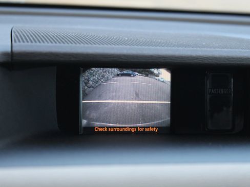 Used 2011 Toyota Sienna LE image 35