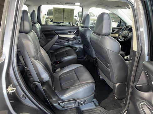 Used 2020 Subaru Ascent Limited w/ Popular Package #4 image 12