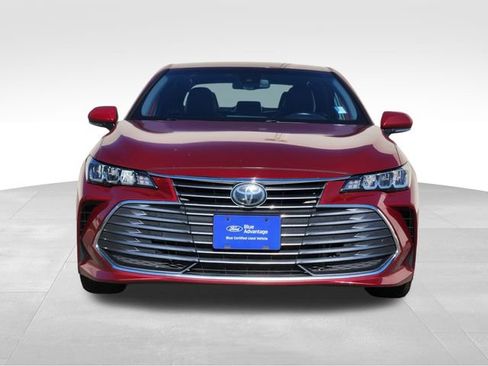 Used 2022 Toyota Avalon XLE FWD image 3