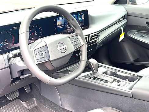 New 2026 Nissan Sentra SV w/ SV Convenience Package FWD image 9