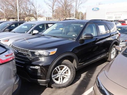 Certified 2024 Ford Explorer XLT w/ Equipment Group 202A image 4