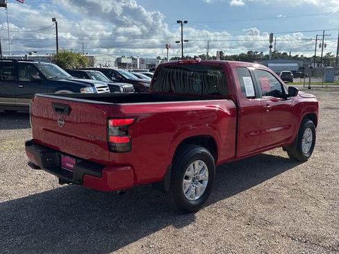 Used 2023 Nissan Frontier SV w/ Tow Package AWD/4WD image 5