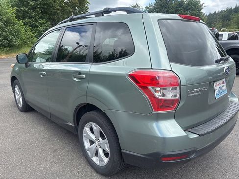 Used 2015 Subaru Forester 2.5i Premium w/ All-Weather Package AWD/4WD image 3