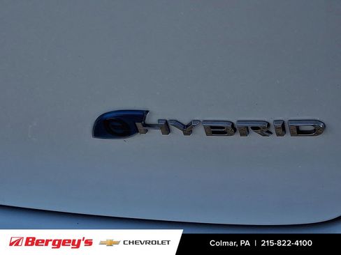Used 2023 Chrysler Pacifica Touring-L FWD image 32