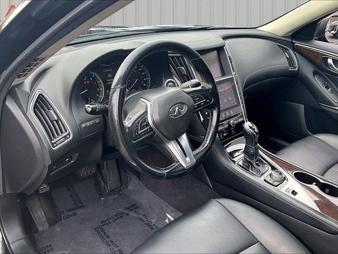Used 2018 INFINITI Q50 Luxe w/ Essential Package (3.0T Luxe) image 17