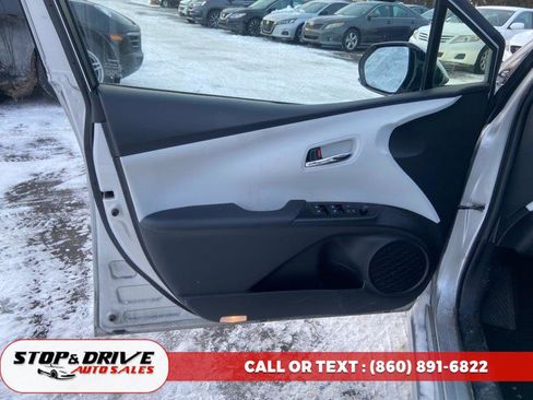 Used 2018 Toyota Prius Prime Advanced image 10