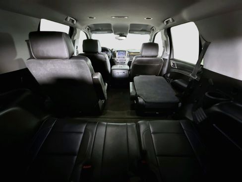 Used 2018 GMC Yukon Denali RWD image 43