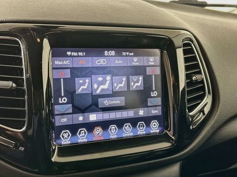 Used 2019 Jeep Compass Limited AWD/4WD image 19