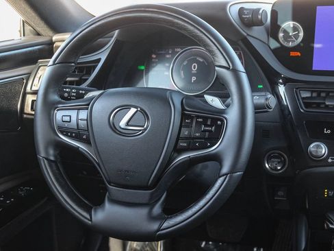 Certified 2025 Lexus ES 300h w/ Accessory Package (Z2) FWD image 16
