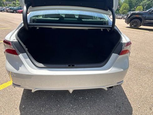 Used 2023 Toyota Camry SE FWD image 16