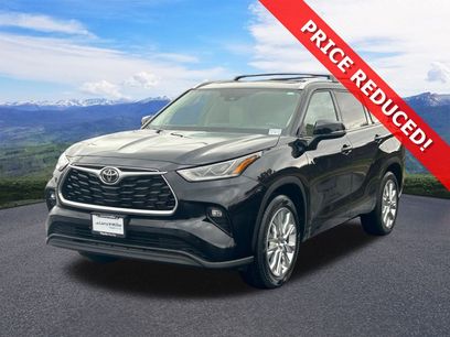 Used 2023 Toyota Highlander Limited