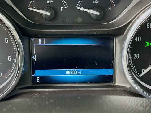 Used 2020 Buick Envision Essence w/ Experience Buick Package FWD image 16