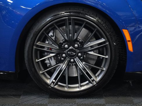 Used 2021 Chevrolet Camaro ZL1 RWD image 50