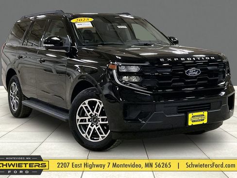 Certified 2025 Ford Expedition Active image 1